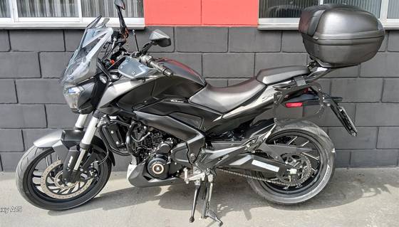 BAJAJ DOMINAR 400 